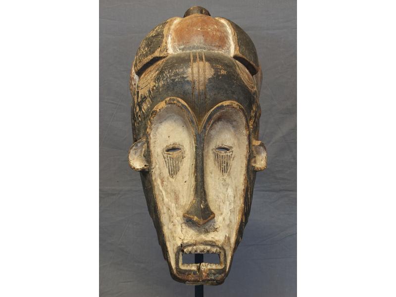 GRAND MASQUE facial Ngil, en bois sculpté...