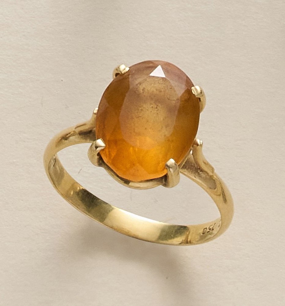 BAGUE en or jaune (750) avec citrine taille...