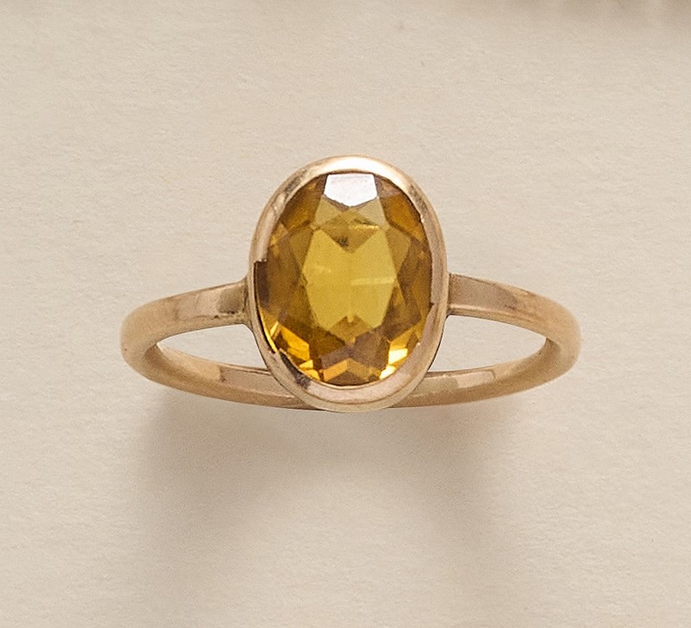 BAGUE en or jaune (750) sertie d'une cit...