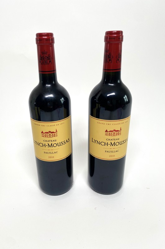 2 Blles CH. LYNCH-MOUSSAS Pauillac 2010