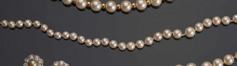 COLLIER DE PERLES DE CULTURE en chute (certaines...