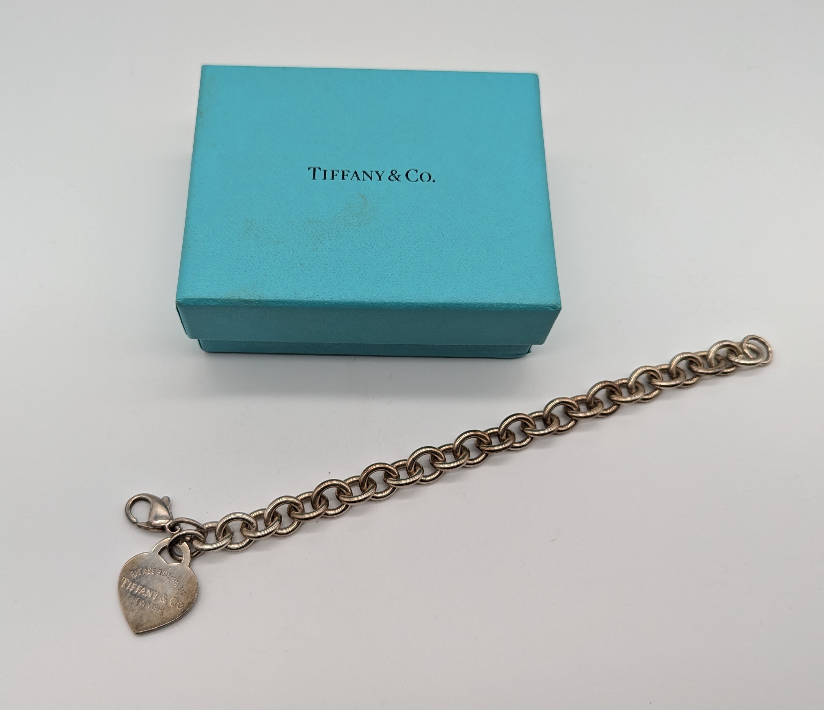 TIFFANY & CO