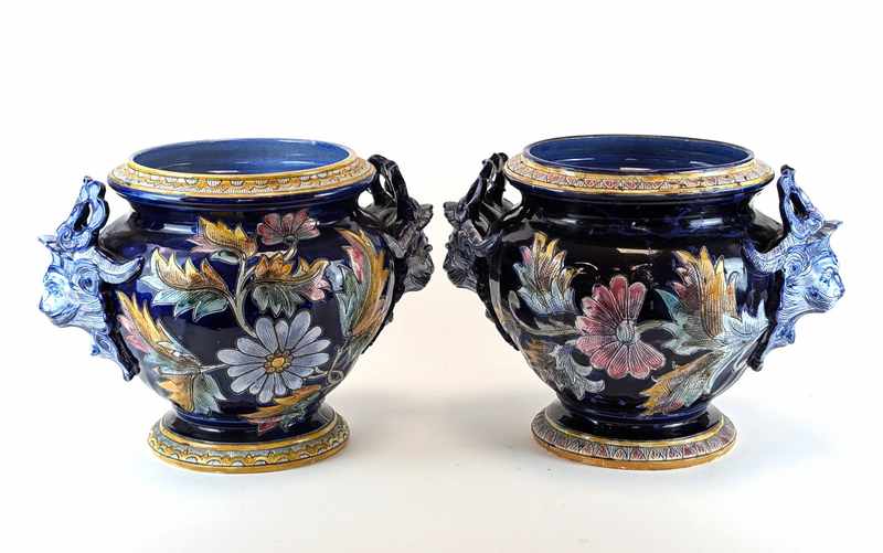 PAIRE DE VASES ou CACHE-POTS balustres en...