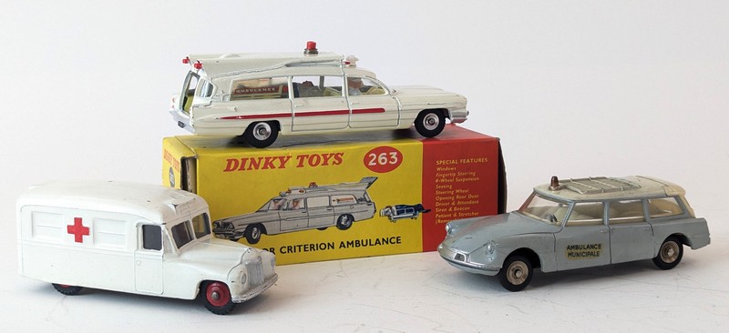 DINKY TOYS - 1/43e