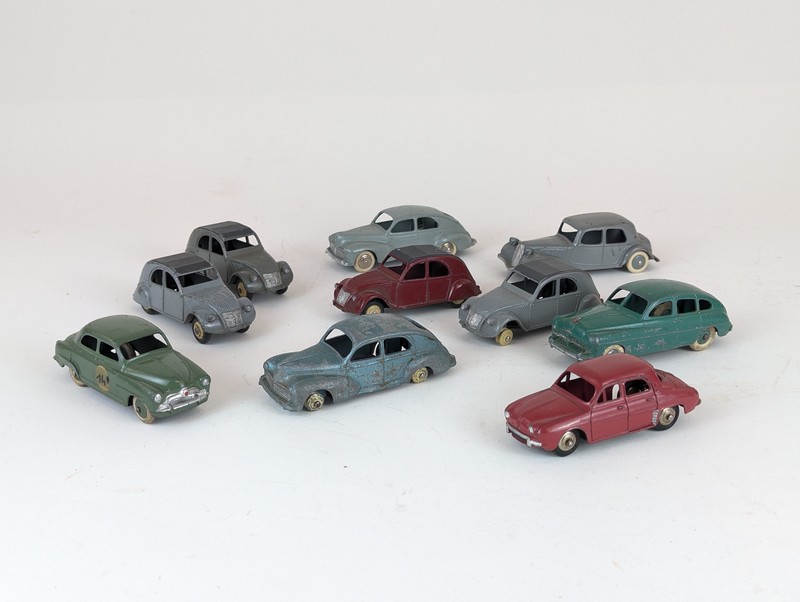 DINKY TOYS - 1/43e