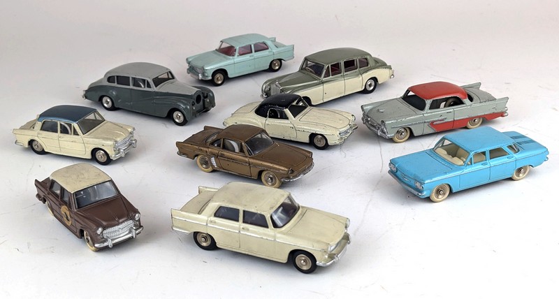 DINKY TOYS - 1/43e