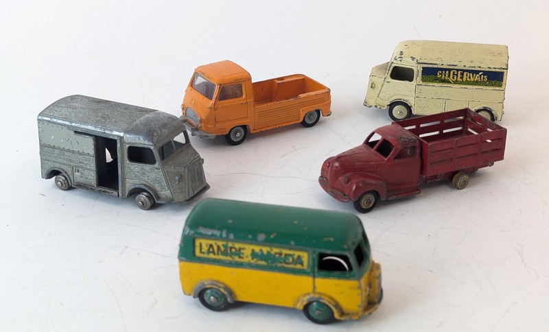 DINKY TOYS - 1/43e