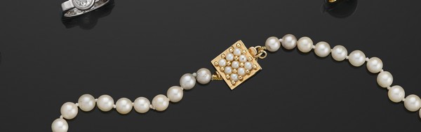 COLLIER de perles en chute (la plus grande...